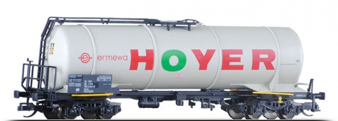 4 axle Tank car "HOYER" of Ermeva<br /><a href='images/pictures/Tillig/217477_c.jpg' target='_blank'>Full size image</a>
